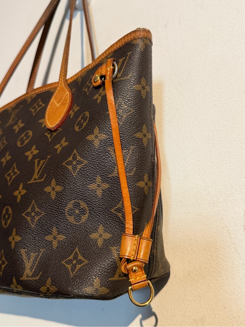 Louis Vuitton Monogram Neverfull PM Canvas Tote with Tan Trim - Picture 7 of 14